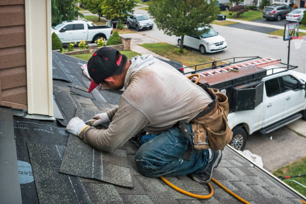 Professional Emergency Roof Repair technician working in Leonard, TX